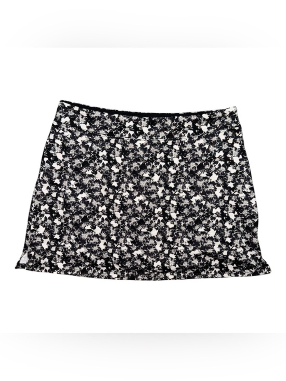 Tranquility Women's Size Medium Black & White Floral Mini Skirt Golf Skort MED
